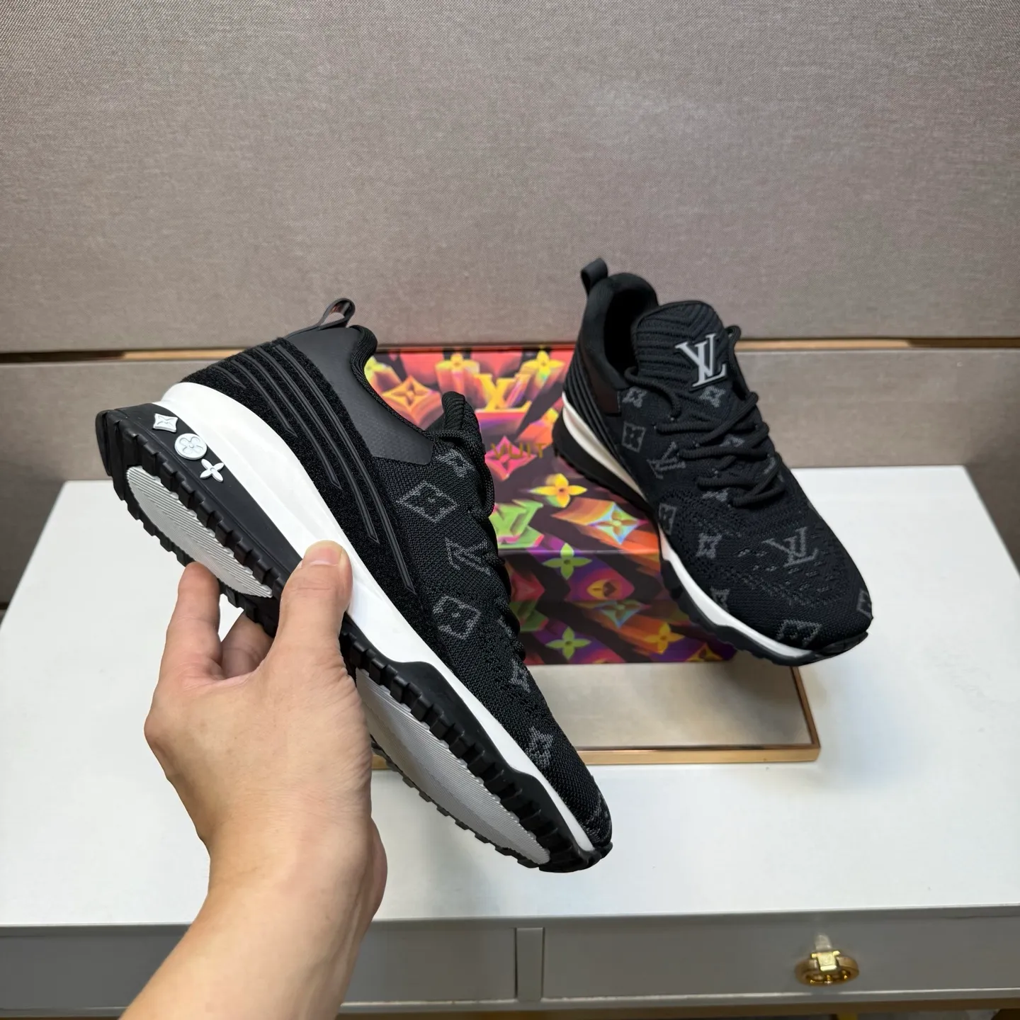 ⬛️Men's shoes 💰p480 [LV～] Men's casual shoes 2025z cabinet sales simultaneously 🔶Size: 38-44 #️⃣ 🔷7 colors🔜The upper is made of multi-material splicing➕Mesh lining, comfortable and breathable, sole: original comfortable and wear-resistant outsole, ⚠️real thing📱photographed🎬real thing is better📢📢📢